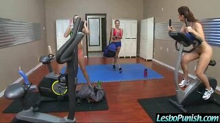 Hard Sex დასაჯოს მკურნალობა შორის ცხელი და ნიშნავს Lesbians (blake&amp;amp;karlie&amp;amp;kenna) ფილმის-19